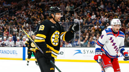 Zacha vstřelil vítězný gól Bruins