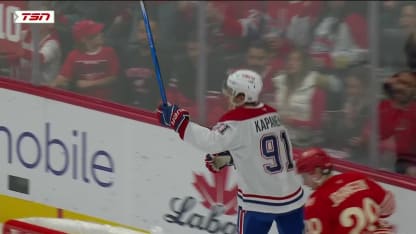 Kapanen osuu Newhookin syötöstä