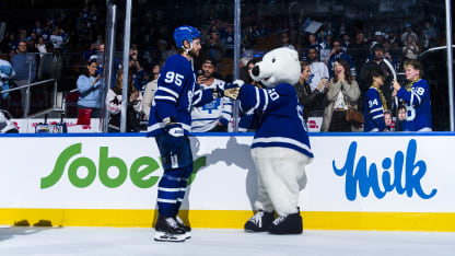 Oliver Ekman-Larsson visade vägen för Toronto Maple Leafs