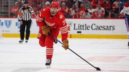 Dylan Larkin leading Detroit Red Wings fast start making Olympics case