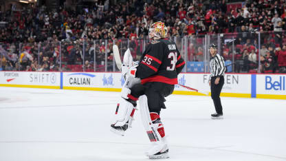 Moget Ottawa Senators tillbaka i vinstkolumnen Linus Ullmark nöjd