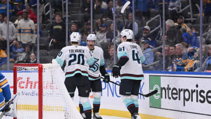 Wright pots OT winner