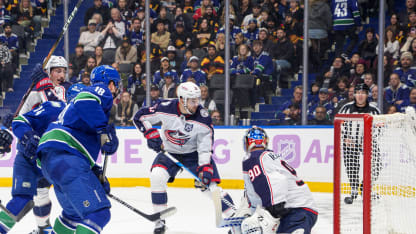 CBJ@VAN: O'Connor scores goal against Elvis Merzlikins
