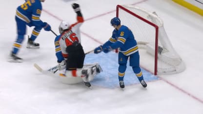 Zegras trifft erneut