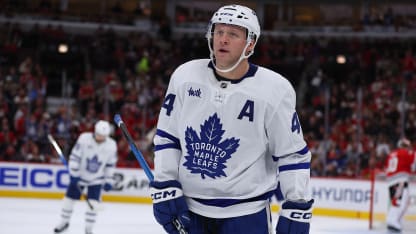 TOR@CHI: Rielly scores goal against Spencer Knight