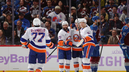 Heineman styr in pucken med skridskon