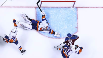 NYI@COL: Sorokin with a great save against Ross Colton