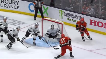 Carlsson empata el juego al límite