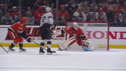 Husso venyy upeaan torjuntaan