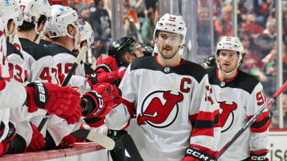 Nico Hischier fuehrt die New Jersey Devils zum naechsten Sieg