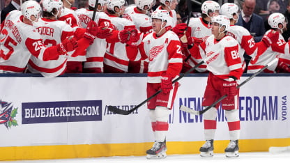 Raymond buries wrister for PPG