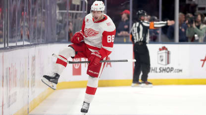 Kane becomes all-time multipoint game leader for US-born players