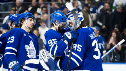 Maple Leafs målvakt Dennis Hildeby med sin första nolla i NHL