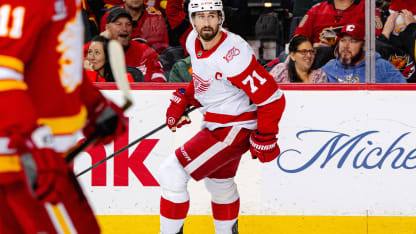 DET@CGY: Larkin scores goal against Devin Cooley
