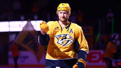 Steven Stamkos delivers vintage 4-goal performance for Predators