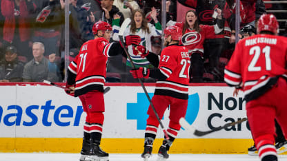 PHI@CAR: Hall scores PPG against Dan Vladar