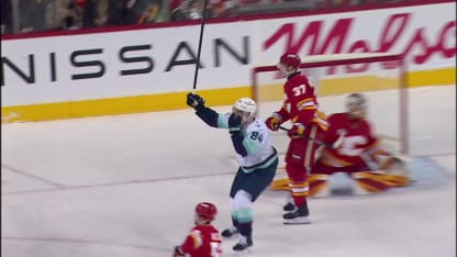 SEA@CGY: Kakko scores PPG against Dustin Wolf