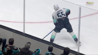 Lindgren grabs the lead