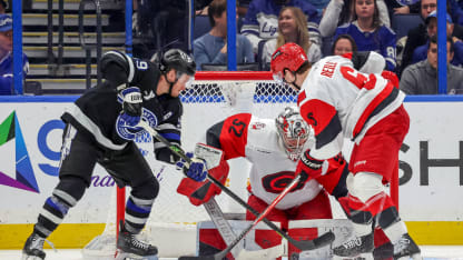 Guentzel durch die Beine 