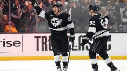 SEA@LAK: Kuzmenko scores goal against Joey Daccord