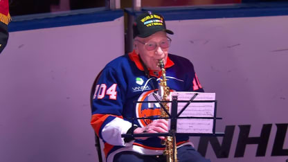 WWII Army veteran performs national anthem