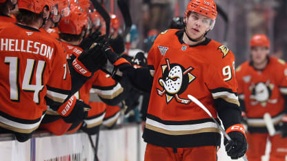 SJS@ANA: Mintyukov scores goal against Yaroslav Askarov