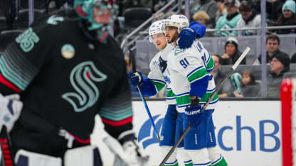 VAN@SEA: Pettersson scores goal against Joey Daccord