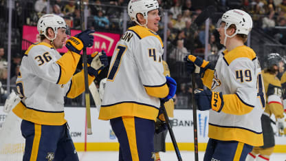 NSH@VGK: Schaefer scores goal against Akira Schmid