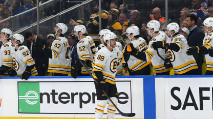 Pastrnak lights the lamp again