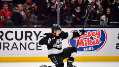 Kuzmenko versenkt die Scheibe 