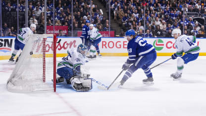 Maccelli tekee ylivoimalla avausmaalin