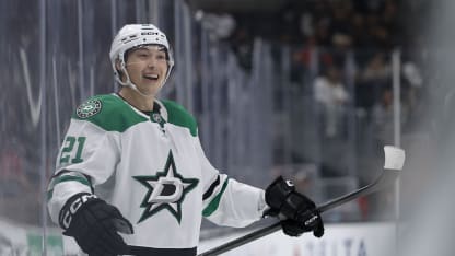 Robertson grabs the lead