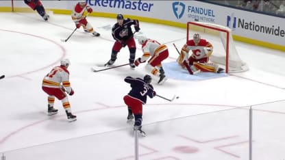 CGY@CBJ: Coyle scores goal against Dustin Wolf