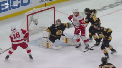 DET@BOS: Swayman with a great save against Andrew Copp