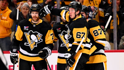 CBJ@PIT: Rakell scores goal against Elvis Merzlikins