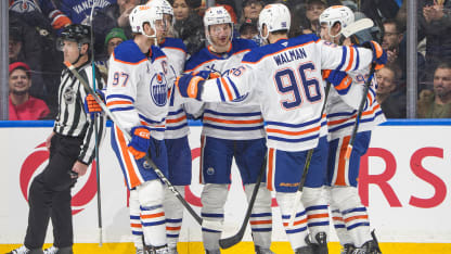 EDM@VAN: Hyman scores PPG against Canucks