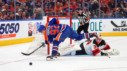 Allen stoppt tanzenden Podkolzin