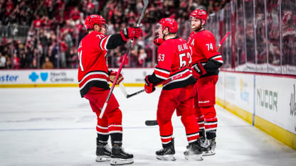 CHI@CAR: Blake scores goal against Spencer Knight