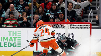 Grubauer shuts down Harkins' penalty shot