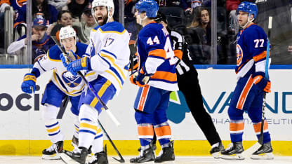 BUF@NYI: Zucker scores goal against David Rittich