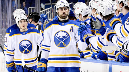 BUF@NYI: Tuch scores goal against David Rittich