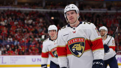 Bjornfot lights the lamp again