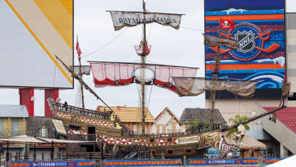 stadium-series-pirate-ship