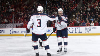 CBJ@CHI: Olivier scores goal against Spencer Knight