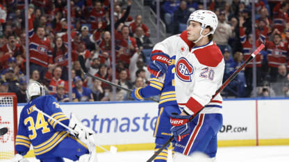 Suzuki repère Slafkovsky en A.N.