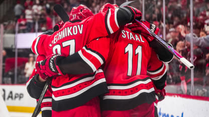 Staal, Svechnikov sync up for PPG