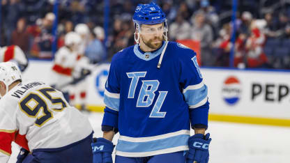 Černák prvým gólom v sezóne pomohol Tampe k výhre