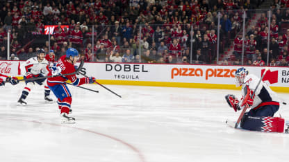 Caufield opens with early breakaway