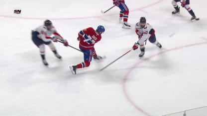 WSH@MTL: Dach scores goal against Charlie Lindgren