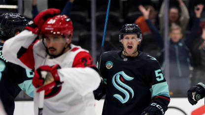 CAR@SEA: Meyers scores goal against Frederik Andersen